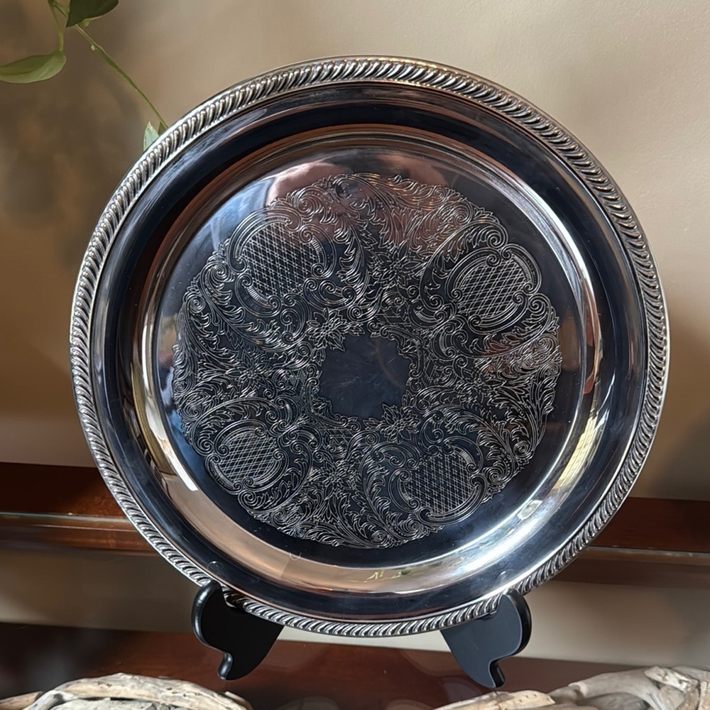 Elegant Leonard Silver Co. Silver Plated Decorative Tray - Picture 2 of 5